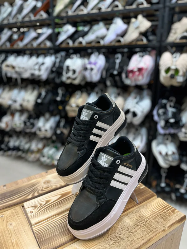 👟🧦👩🦰 اسپورت زنانه آدیداس کد 5565👟🧦👩🦰🛍